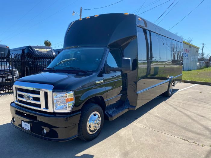 Black party bus – Mead limo service
